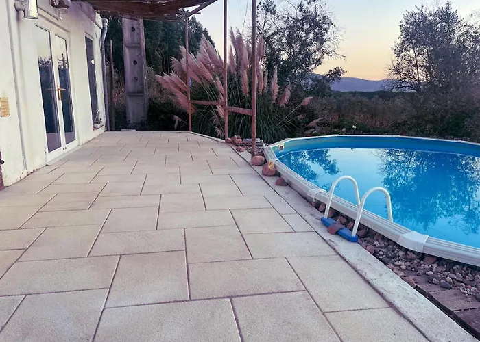 With Private Pool Apartman Arganil